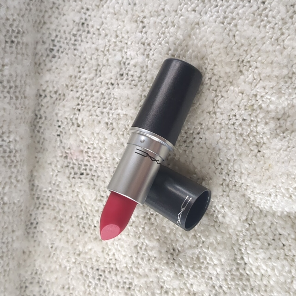 M•A•C Mini Retro Matte Lipstick in Relentlessly Red, 1.8g/0.06oz